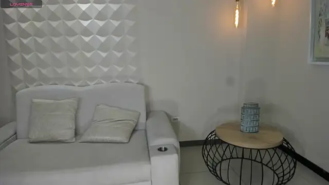 Snapshot of MariaHerrera_ chatting on May 11, 2026, 10:40 pm MariaHerrera online show from May 11, 2026, 10:40 pm