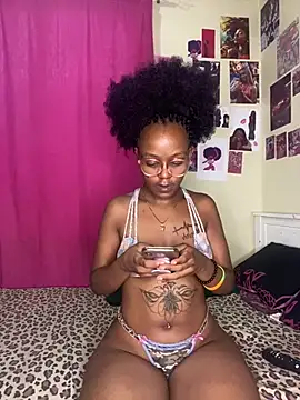 Snapshot of naughtybitches5 chatting on January 14, 2026, 3:56 am naughtybitches5 online show from January 14, 2026, 3:56 am