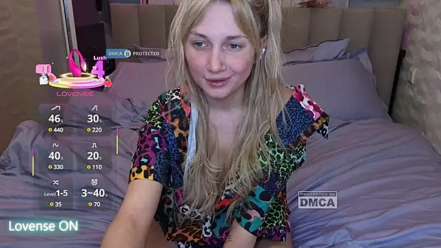 GoodGirl0024 online show from March 10, 2025, 8:12 pm