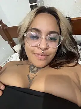 lolafairytail online show from December 13, 2025, 11:10 pm