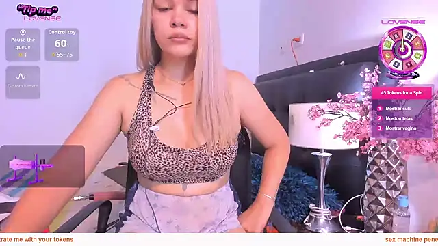 Snapshot of daniela_beauty chatting on May 21, 2026, 10:11 am daniela beauty online show from May 21, 2026, 10:11 am