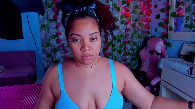 AngelaCoffee online show from April 22, 2026, 9:05 pm