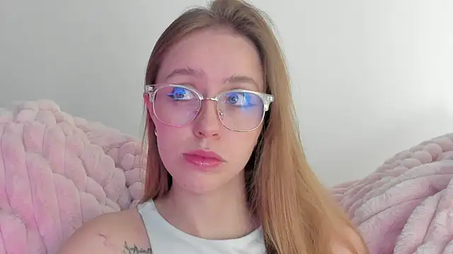 Snapshot of SofiaGc chatting on February 4, 2025, 2:49 am SofiaGc online show from February 4, 2025, 2:49 am