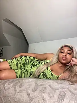 AUNYXXX online show from February 14, 2025, 4:58 am