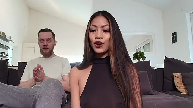 Snapshot of xKimRose chatting on February 21, 2025, 11:11 am xKimRose online show from February 21, 2025, 11:11 am