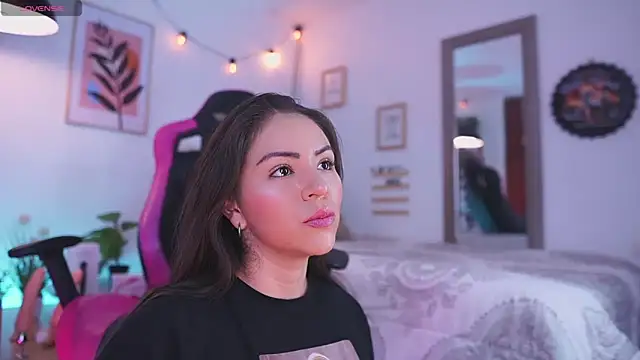 adamaria 1 online show from February 3, 2025, 5:56 pm