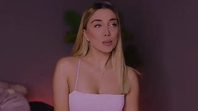 Snapshot of Jessielle chatting on December 20, 2025, 9:05 am Jessielle online show from December 20, 2025, 9:05 am