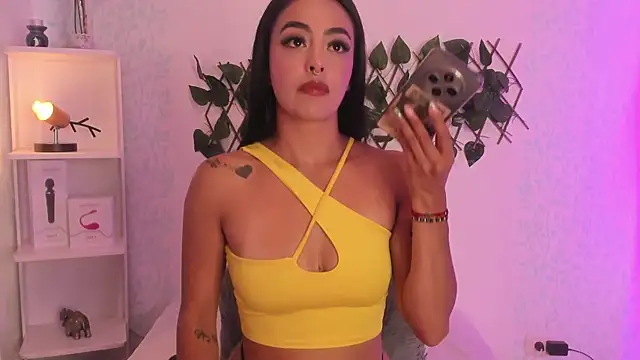 Snapshot of Eva_ritz chatting on March 24, 2026, 10:15 pm Eva ritz online show from March 24, 2026, 10:15 pm