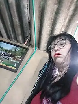 clarita 01 online show from October 20, 2025, 11:32 am