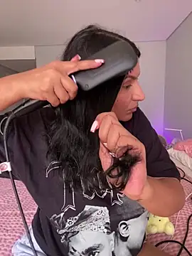 Indianbutter11 online show from December 18, 2025, 1:06 pm