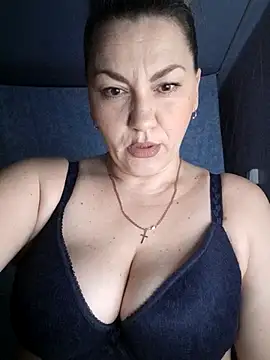 Snapshot of Ant0nina chatting on March 9, 2025, 10:08 pm Ant0nina online show from March 9, 2025, 10:08 pm