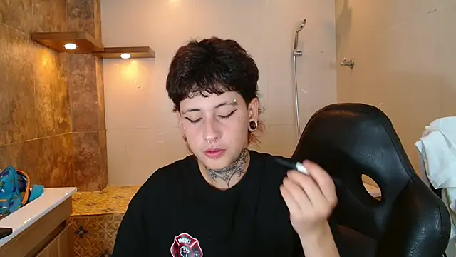 Ethan lennox online show from November 20, 2025, 7:57 pm