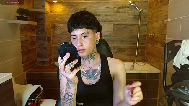 Snapshot of Ethan_lennox chatting on February 27, 2026, 9:04 pm Ethan lennox online show from February 27, 2026, 9:04 pm