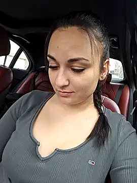 Snapshot of AlexandraRand chatting on February 5, 2025, 11:23 am AlexandraRand online show from February 5, 2025, 11:23 am