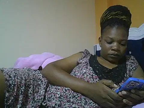 clakemmy250 online show from January 1, 2025, 6:49 pm