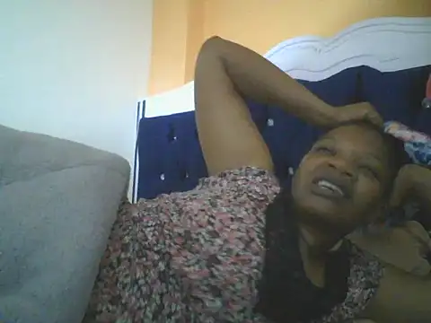 clakemmy250 online show from February 6, 2025, 9:49 pm