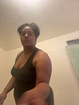 Snapshot of prettlovely14 chatting on November 22, 2025, 1:04 am prettlovely14 online show from November 22, 2025, 1:04 am