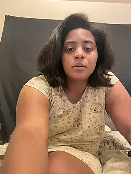 Snapshot of prettlovely14 chatting on December 22, 2025, 7:55 pm prettlovely14 online show from December 22, 2025, 7:55 pm