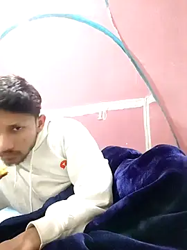 Snapshot of Indiandaddy11 chatting on December 10, 2024, 6:06 pm Indiandaddy11 online show from December 10, 2024, 6:06 pm