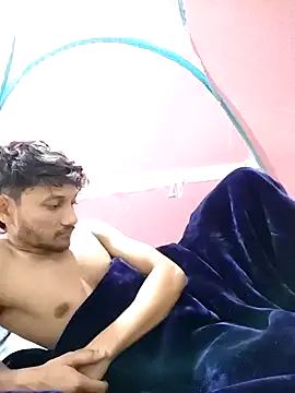 Snapshot of Indiandaddy11 chatting on December 10, 2024, 9:22 pm Indiandaddy11 online show from December 10, 2024, 9:22 pm