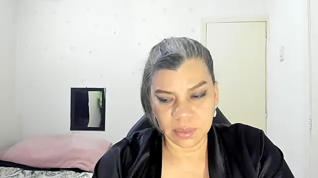 vikyadams online show from November 21, 2025, 4:11 am