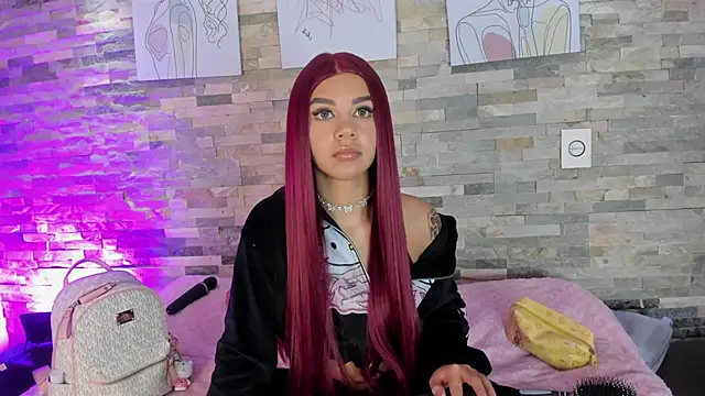 Snapshot of Violet_spencer chatting on December 11, 2024, 9:34 pm Violet spencer online show from December 11, 2024, 9:34 pm