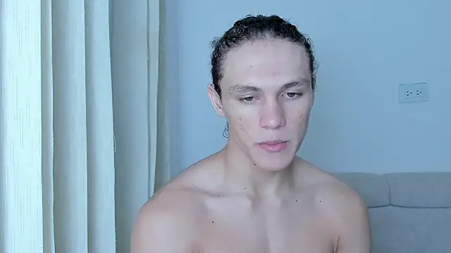 Snapshot of laurent_nova chatting on February 7, 2025, 3:01 am laurent nova online show from February 7, 2025, 3:01 am