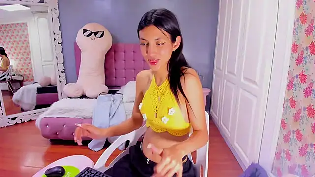 Snapshot of Iris_Stone_ chatting on December 26, 2024, 11:57 pm Iris Stone online show from December 26, 2024, 11:57 pm