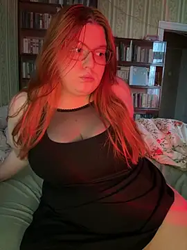 Snapshot of Melissa_Purr chatting on October 24, 2025, 9:17 am Melissa Purr online show from October 24, 2025, 9:17 am