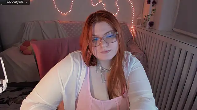 Snapshot of Melissa_Purr chatting on November 6, 2025, 7:26 pm Melissa Purr online show from November 6, 2025, 7:26 pm