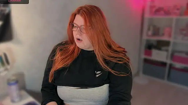 Snapshot of Melissa_Purr chatting on February 18, 2026, 11:50 am Melissa Purr online show from February 18, 2026, 11:50 am