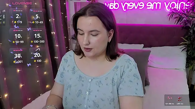 FeralPeach online show from November 2, 2025, 6:16 am