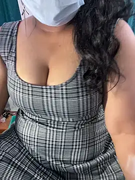 Snapshot of _dr_hot_ chatting on January 2, 2025, 3:29 pm dr hot online show from January 2, 2025, 3:29 pm