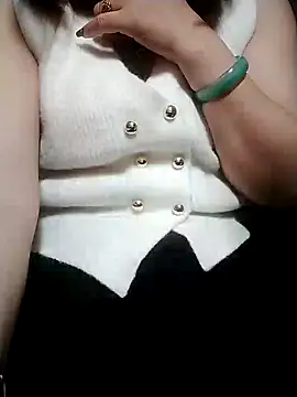 Snapshot of Rose_DiDi chatting on February 1, 2025, 2:37 am Rose DiDi online show from February 1, 2025, 2:37 am