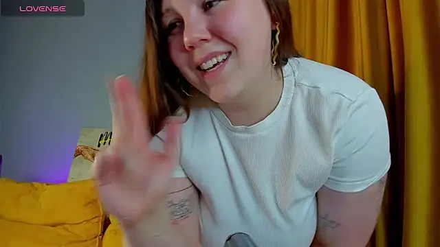 Snapshot of Ruth_Oliver chatting on January 18, 2025, 1:08 am Ruth Oliver online show from January 18, 2025, 1:08 am