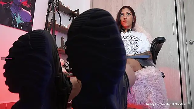 Snapshot of MissKorah chatting on March 6, 2026, 8:38 pm MissKorah online show from March 6, 2026, 8:38 pm