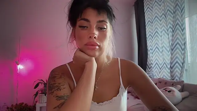 Snapshot of Marakuia054 chatting on September 30, 2025, 12:10 pm Marakuia054 online show from September 30, 2025, 12:10 pm