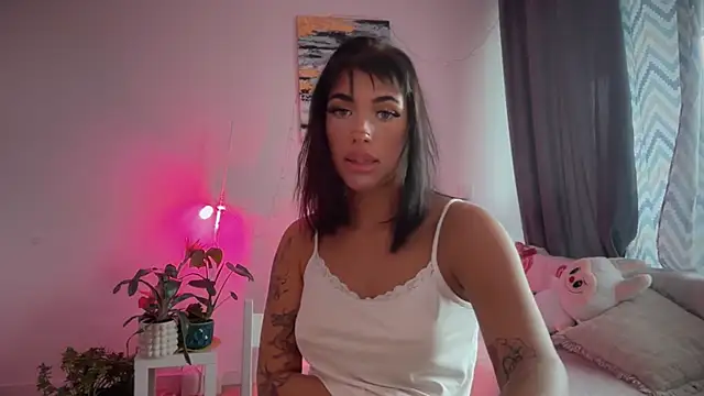 Snapshot of Marakuia054 chatting on October 6, 2025, 10:23 am Marakuia054 online show from October 6, 2025, 10:23 am