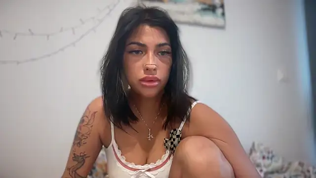 Snapshot of Marakuia054 chatting on October 23, 2025, 5:40 am Marakuia054 online show from October 23, 2025, 5:40 am