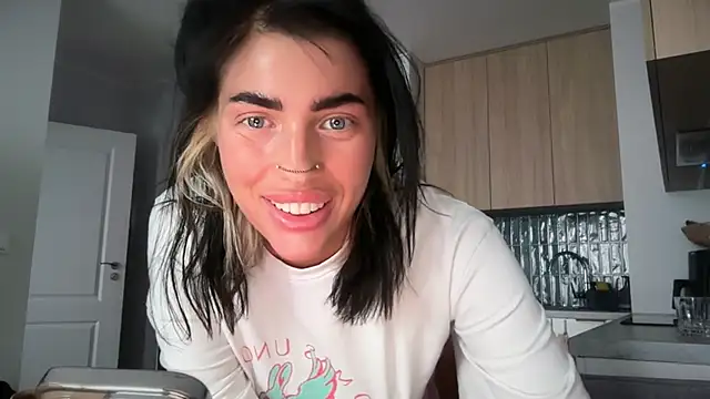 Snapshot of Marakuia054 chatting on November 15, 2025, 8:00 am Marakuia054 online show from November 15, 2025, 8:00 am