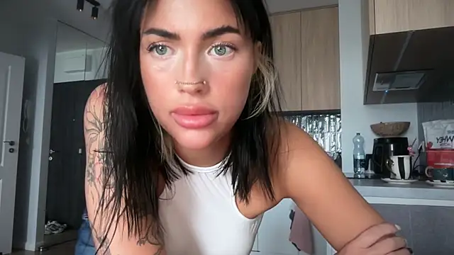 Snapshot of Marakuia054 chatting on November 16, 2025, 10:54 am Marakuia054 online show from November 16, 2025, 10:54 am