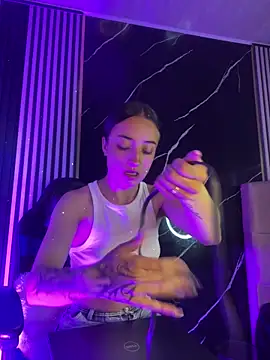 Ady 18 online show from October 30, 2025, 4:52 pm