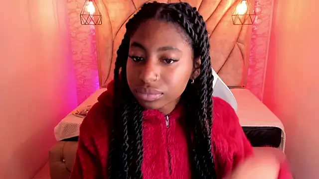 Queen perla  online show from March 10, 2025, 12:15 pm