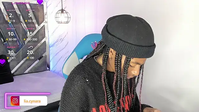 Queen perla  online show from September 17, 2025, 1:13 pm