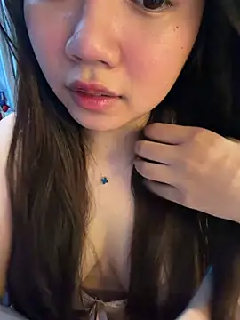 Hotellinh12 online show from May 18, 2026, 11:49 am