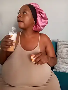 Chubbykarisma27 online show from December 11, 2024, 12:55 pm