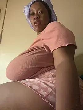 Chubbykarisma27 online show from March 9, 2025, 7:59 pm