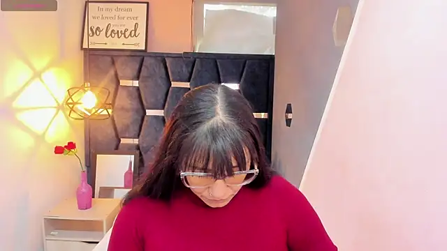 GiaFox  online show from October 23, 2025, 1:54 pm