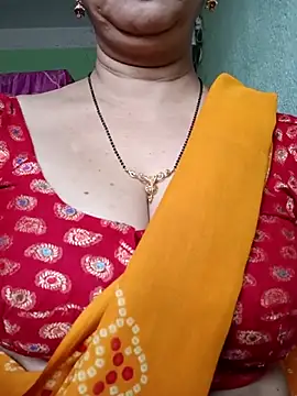 Snapshot of Rosy-B chatting on December 20, 2025, 9:49 am Rosy-B online show from December 20, 2025, 9:49 am