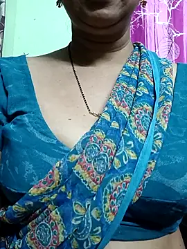 Snapshot of Rosy-B chatting on December 22, 2025, 9:34 pm Rosy-B online show from December 22, 2025, 9:34 pm